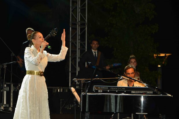 Züleyha Ortak&Enbe Orkestrası dinleyenleri büyüledi