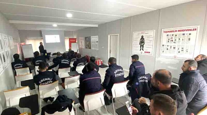 İtfaiye personeline ‘asansörde kurtarma’ eğitimi