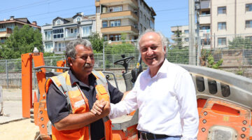 İzmit Belediyesinden Cumhuriyet Mahallesi’nde 30 yıllık soruna neşter