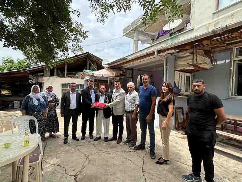 İzmit Belediyesinden Kıbrıs Gazilerine anlam yüklü ziyaret