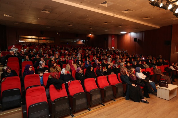 Ücretsiz Tiyatro Günleri Devam Ediyor