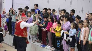 KARTEPELİ ÇOCUKLAR RAMAZAN’DA ÇOK MUTLU