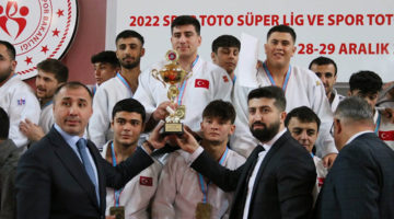 Kağıtspor, judoda süper lige yükseldi