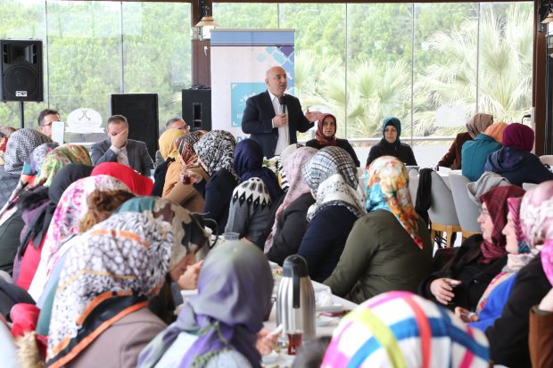 Kadınlar Yönetimde Söz Sahibi Olmalı