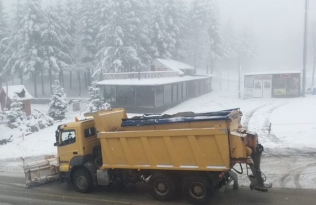 Yollar Buzlanmaya Karşı Güvenli Hale Getiriliyor