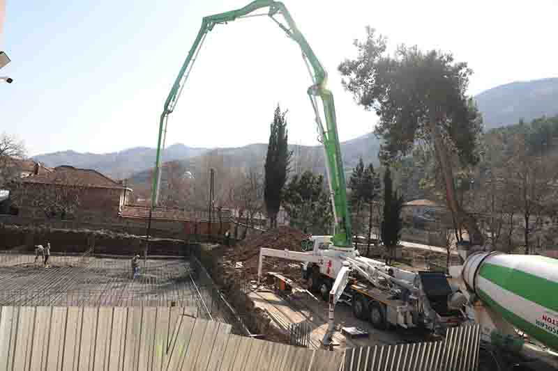 Karamürsel Kızderbent’te Çok Amaçlı Salonun Temeli Atıldı