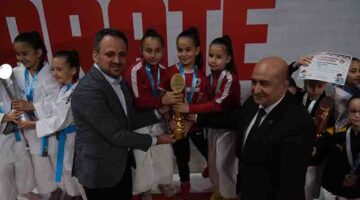 Karatenin kalbi Kocaeli’nde atıyor