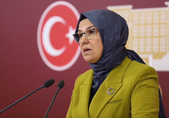 “Geleceğimiz ile iletişim kurmalıyız”