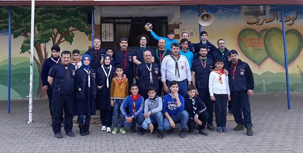 Suriyeli çocuklara izcilik eğitimi