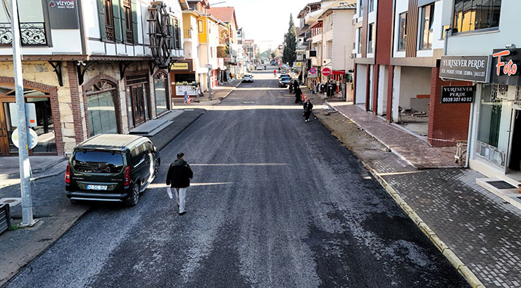 Kartepe Hüsnü Efe Caddesi yenileniyor;