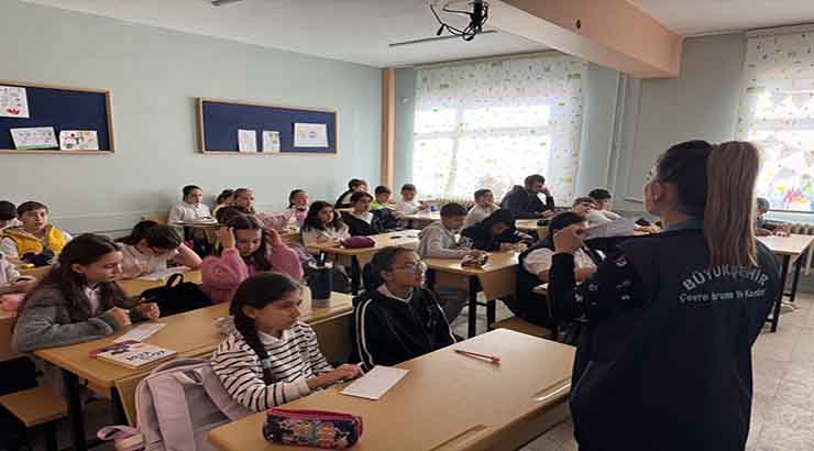 Kocaeli’de atıklar sanata dönüştü