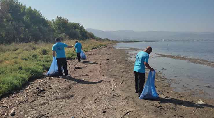 Kocaeli’de sahil temizliği Mavi Takım’dan sorulur