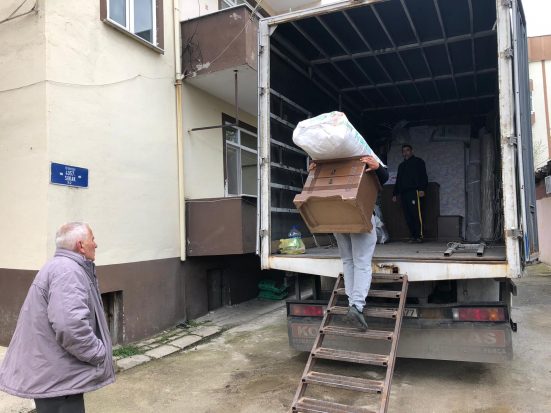 Memleketlerine geri dönmek isteyen ailelere yardım
