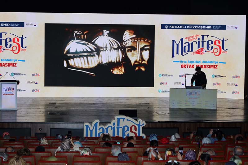 MARİFEST25’te kum ve şiir rüzgarı