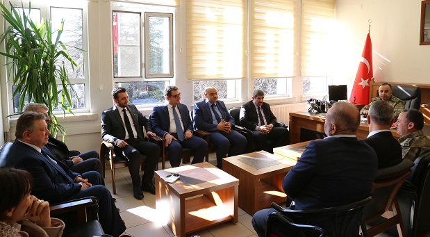 SINIRDAKİ ASKERE KOCAELİ MORALİ