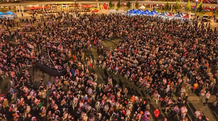 Milli İrade Meydanı bir sınavı daha başarıyla geçti