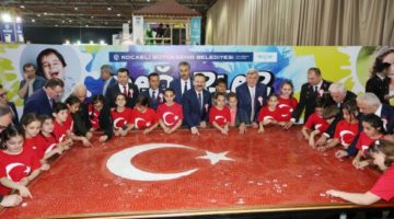 20 bin mozaikten ‘Türk Bayrağı’