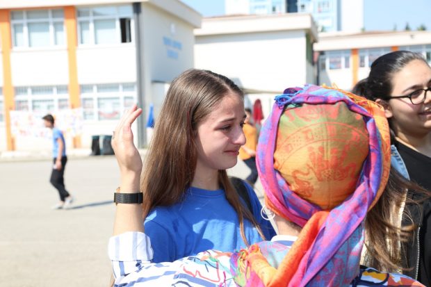 Misafir Çocuklar Gözyaşlarıyla Ülkelerine Döndü