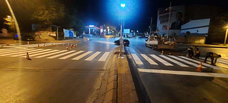 Öğrenciler yaya geçidi istedi, Büyükşehir hemen yaptı