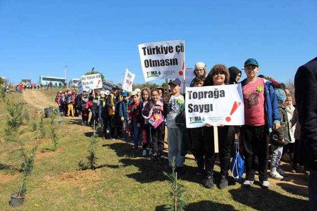 2500 fidan toprakla buluştu