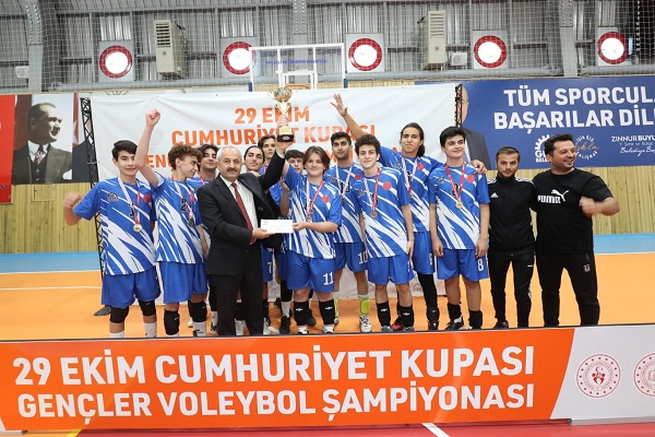 Ödüllerini Büyükgöz’den aldılar