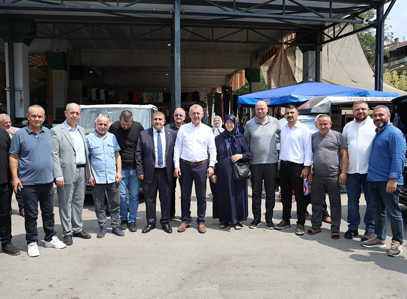 Perşembe Pazarı’nda Büyükakın’a yoğun ilgi