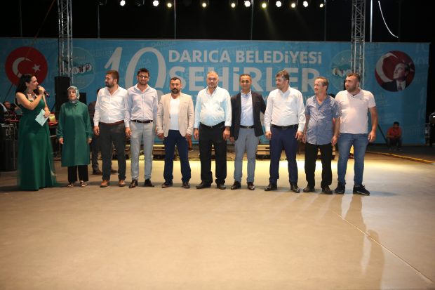 Darıca’da Sahne Düzcelilerin