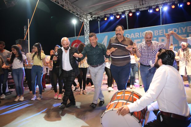 Darıca’da Sahne Diyarbakırlıların