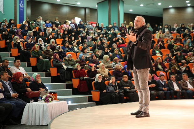 “Değişen Dünya Düzeninde Türkiye ve Yeni Terör Tehditleri”