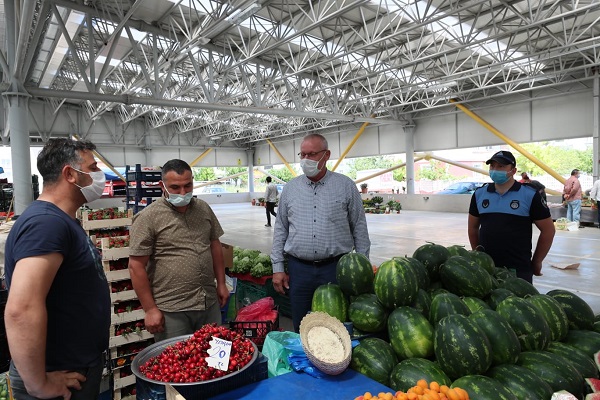 Pazarcı esnafının yanında oldular