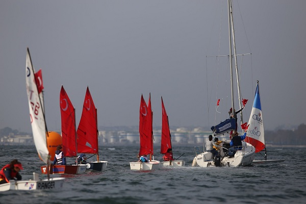 Su sporları gösterileri nefes kesti