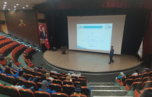 AFAD Darıca’da Afet Bilinci Eğitimi verdi