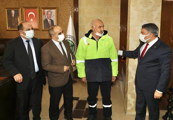 Başarılı personele ödül