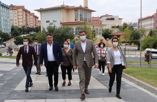 Muhtarlık ziyaretlerine Çayırova’da devam ettiler