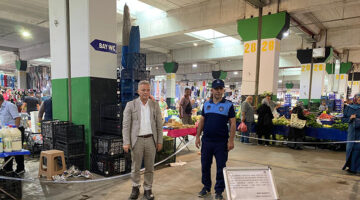 Vatandaşa kötü muamelede bulunan pazarcıya 1 hafta tezgâh men cezası
