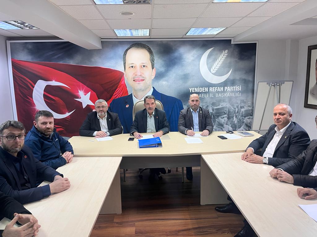 Ülkenin en hızlı büyüyen partisi “Yeniden refah partisi “