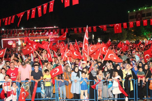 Gebze Meydanda 15 Temmuz Gururu ve Coşkusu