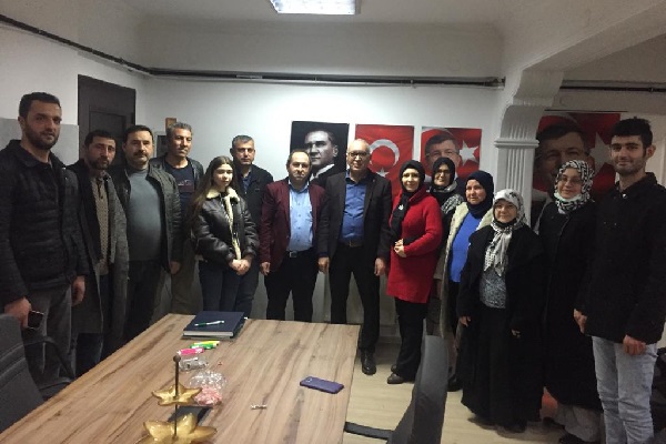 Demir,İzmit İlçe Teşkilatını ziyaret etti