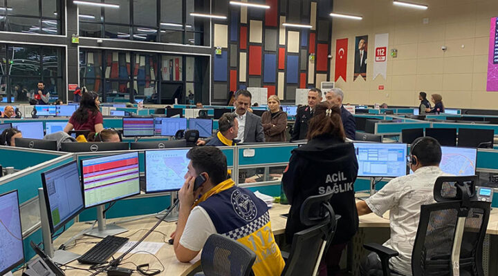 Vali İlhami Aktaş, 112 Acil Çağrı Merkezinde İncelemelerde Bulundu