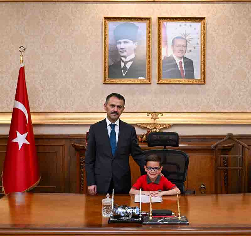 23 Nisan Ulusal Egemenlik ve Çocuk Bayramı’nda Vali İlhami Aktaş’a Ziyaret