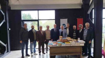 Kocaeli Kent Konseyi Emekli Meclisi’nden Anlamlı KitapBağışı