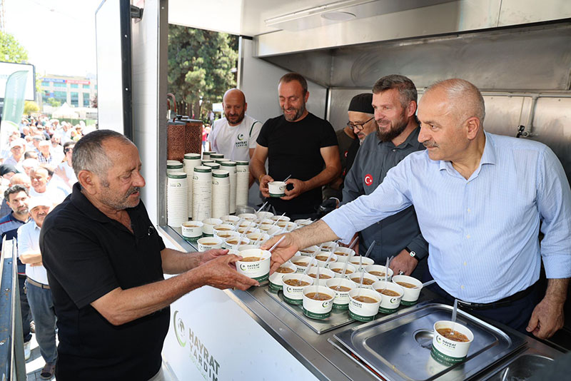 BAŞKAN BÜYÜKGÖZ’DEN AŞURE İKRAMI