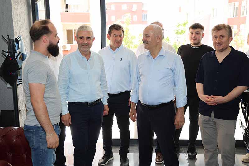 Beş Başkan Barış Mahallesi Esnafıyla Buluştu