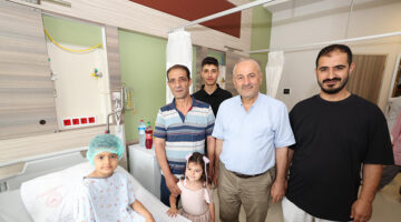 Başkan Büyükgöz’den Sünnet Olan Miniklere Moral Ziyareti
