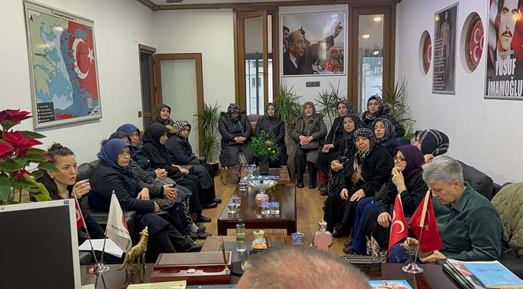 Demirciler Köyü’nün kıymetli kadınları, Milliyetçi Hareket Partisi (MHP) Dilovası İlçe Teşkilatımızı ziyaret etti. Ziyarete ilişkin değerlendirmelerde bulunan MHP Dilovası İlçe Başkanı Yusuf Turhan, şu ifadeleri kullandı: