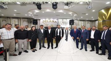 Yaşar Ailesinin Mutluluğu Salona Sığmadı