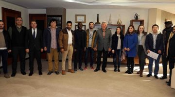 Karaosmanoğlu,Uluslararası Öğrenciler Kulübü’nü konuk etti.