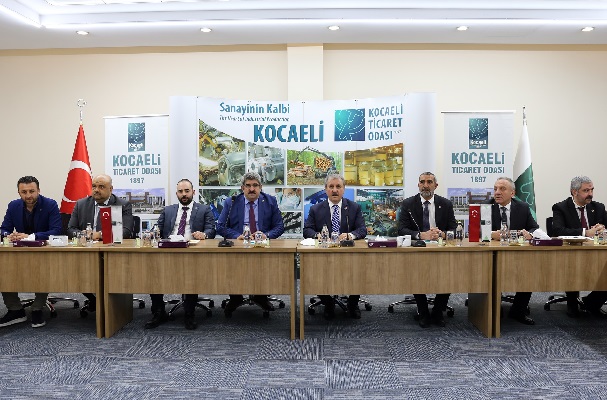 Destici iş insanlarıyla bir araya geldi
