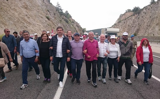 Yıldızlı’dan anlamlı mesaj
