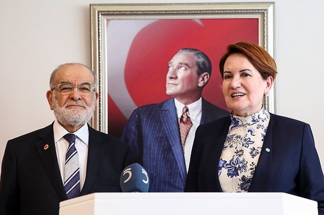 Karamollaoğlu,Akşener’le bir araya geldi.